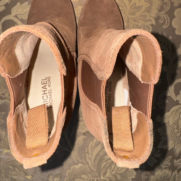 Michael Kors THEA CHELSEA ANKLE BOOTS Brown Suede Women Size 6 M - Picture 8 of 10